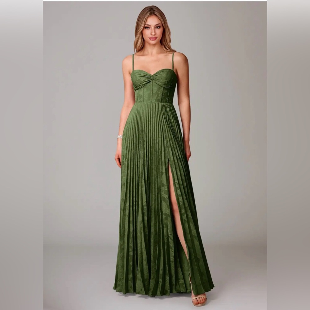 Azazie Elegant Green Pleated Maxi Dress women’s 14